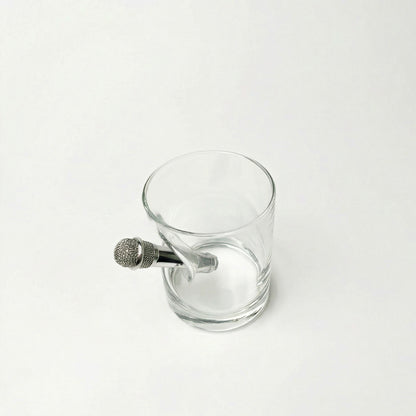Mikrofon Whiskyglas – handgemachtes Geschenk für Musiker und Sänger – handgemachtes Geschenkglas von MELTGlas